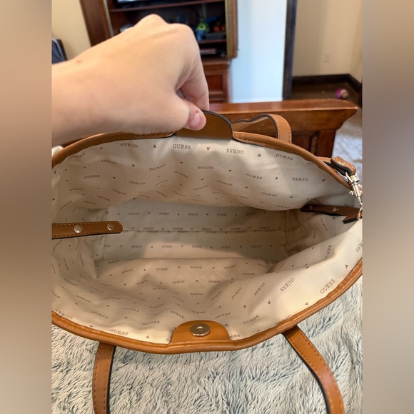 ✨✨NWT Guess Vikky Straw Tote Set✨✨ - Picture 5 of 13